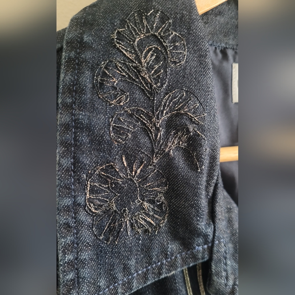 Chico's embellished sequin and embroidered denim blazer style jacket Women's XL - Picture 4 of 11